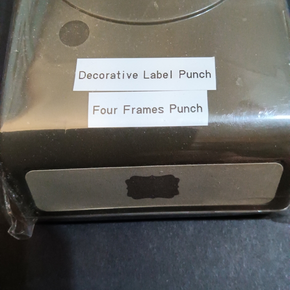Stampin' Up! Decorative Label Punch - Picture 1 of 2